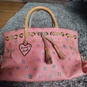 Vintage pink dooney and bourke hand bag